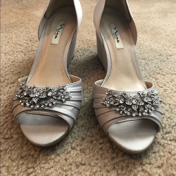 Nina Emiko Dress Pump, size 9, silver - Picture 8 of 9